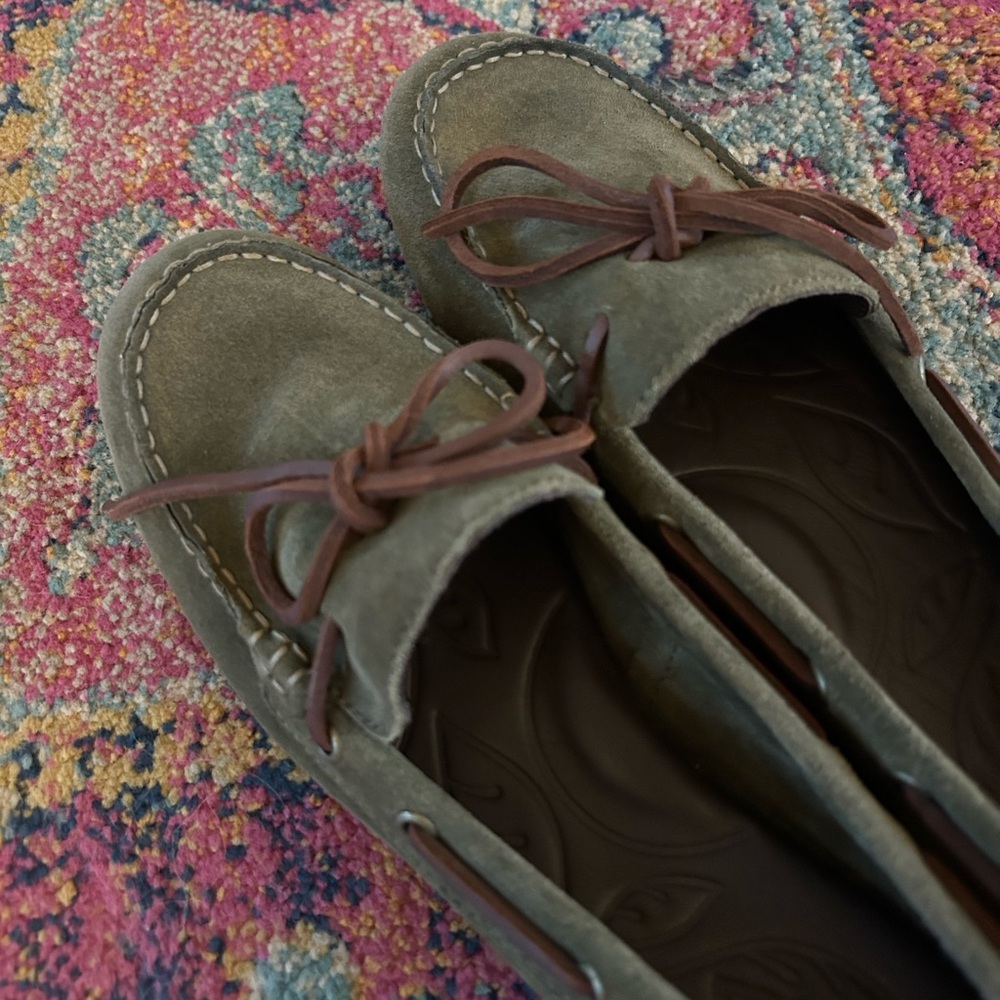Born | Women’s Olive Green Suede Leather Slip On Driving Loafers Moccasins 8.5 - Picture 12 of 16